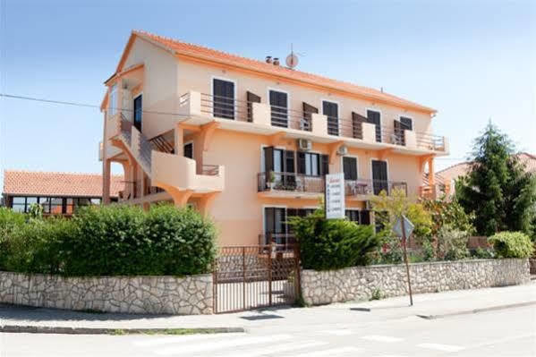 Bed and Breakfast Pansion Maria Zadar Exterior foto